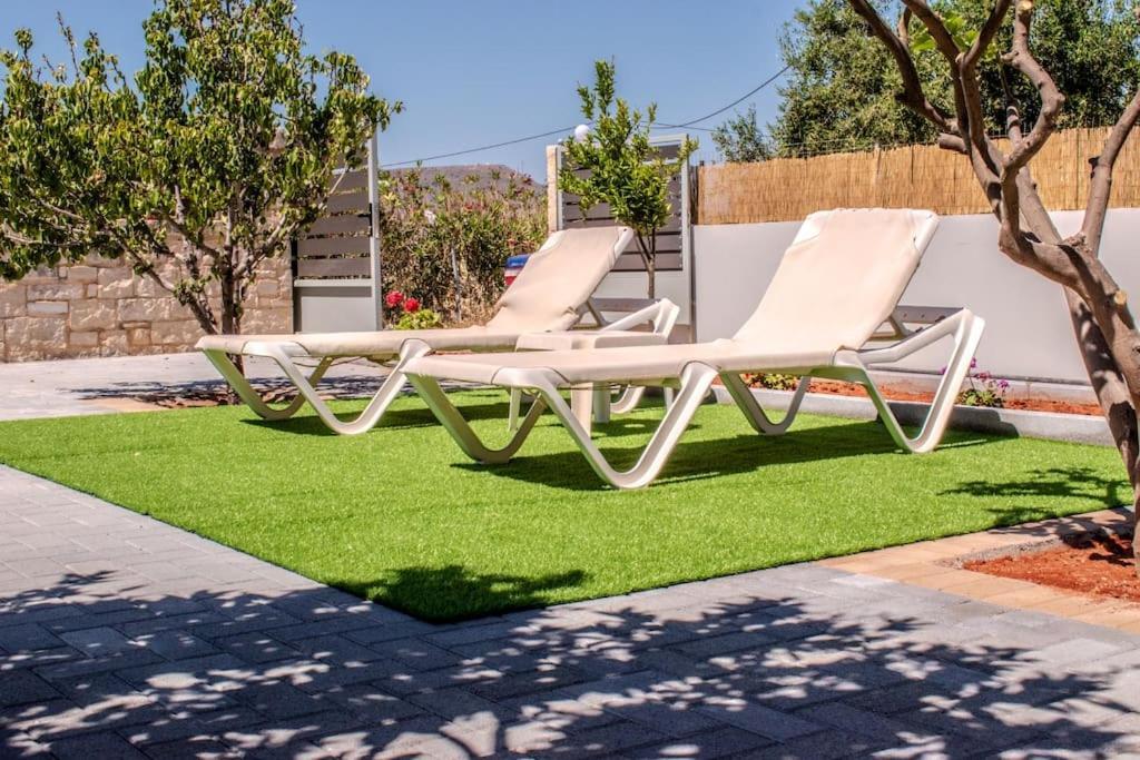 Md Residence Near The Beach W Bbq And Private Parking Hersonissos  Bagian luar foto