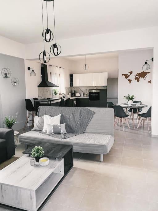 Md Residence Near The Beach W Bbq And Private Parking Hersonissos  Bagian luar foto