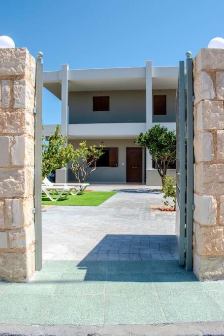 Md Residence Near The Beach W Bbq And Private Parking Hersonissos  Bagian luar foto