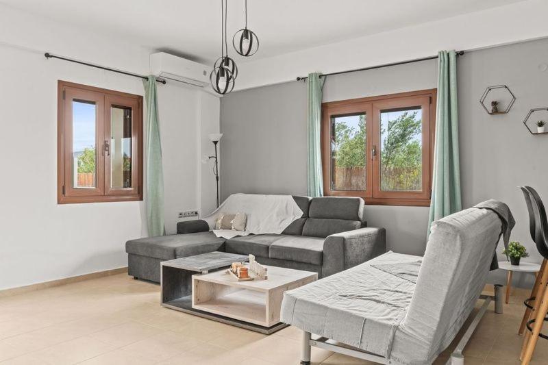 Md Residence Near The Beach W Bbq And Private Parking Hersonissos  Bagian luar foto