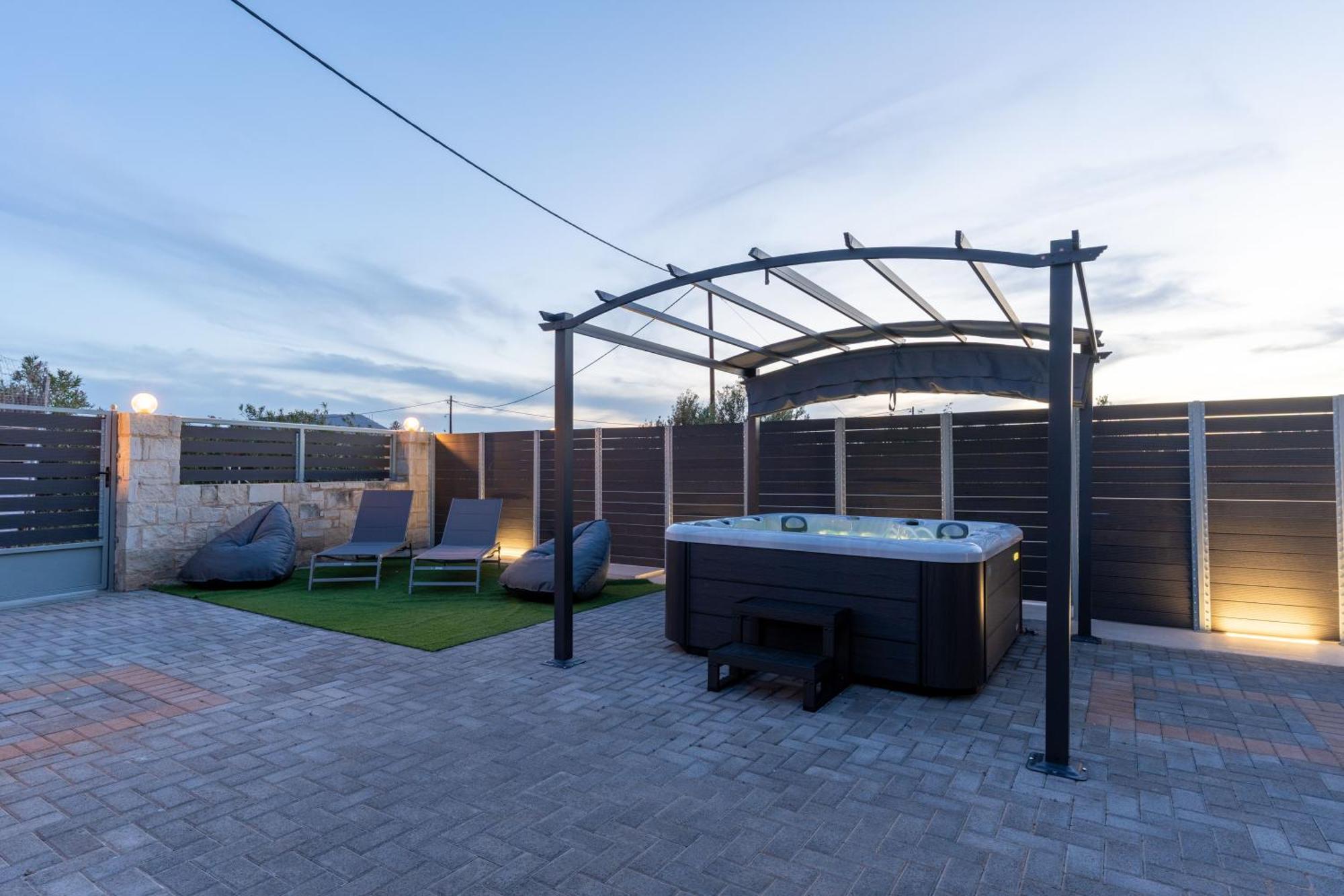 Md Residence Near The Beach W Bbq And Private Parking Hersonissos  Bagian luar foto